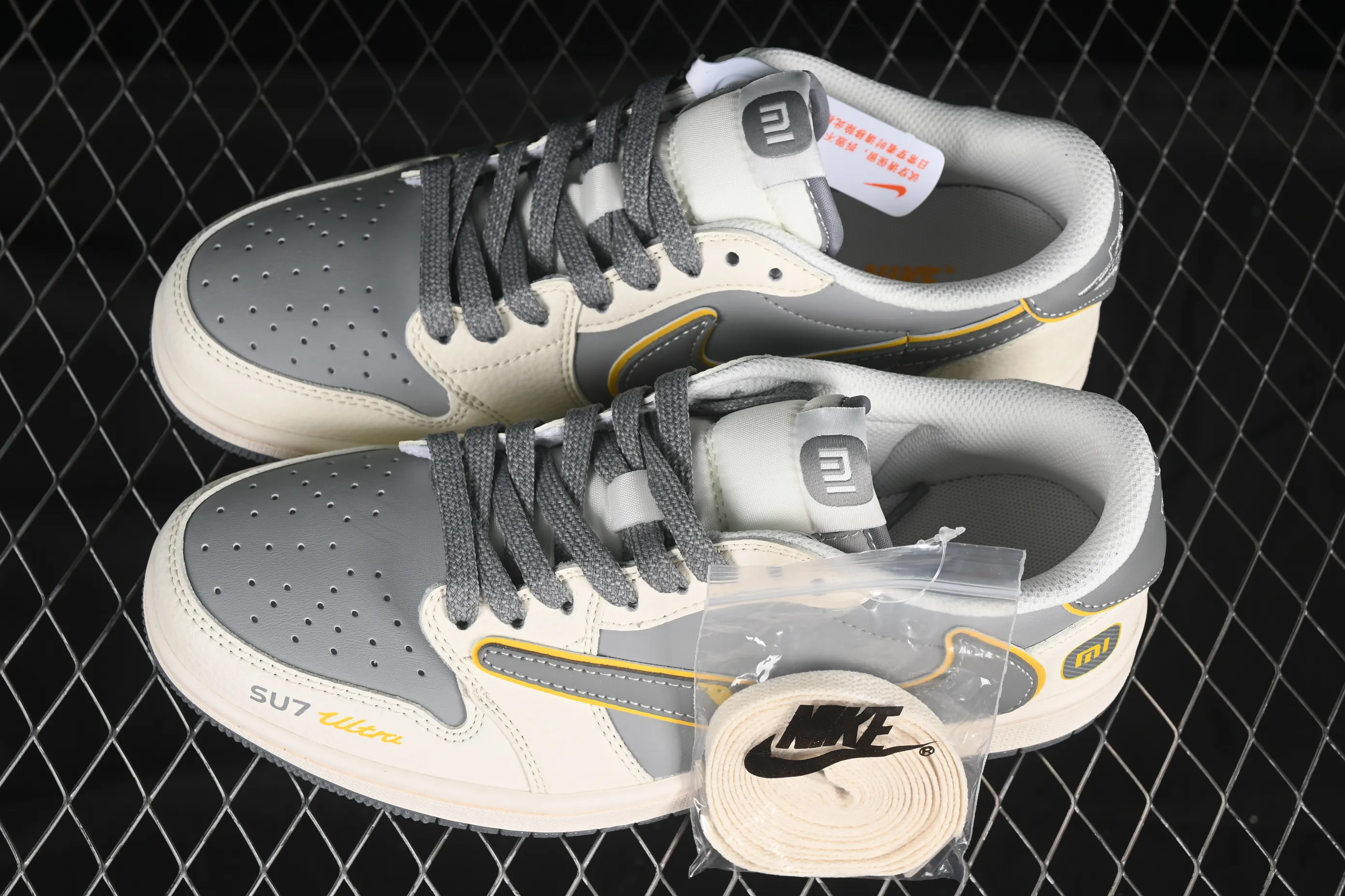 All categories Air Jordan Jordan series basketball shoes Air Jordan 1 Low High-end customized low-top sneakers Travis Scott x Fragment Design x Air Jordan 1 Low OG SP AJ1 Joe 1 Xiaomi joint name Cambrian gray low-top cultural and casual sneakers XX3168-200
